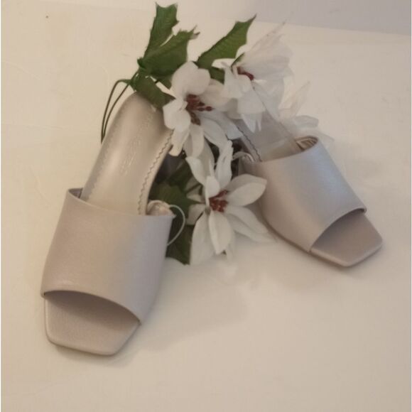 🆕Karl Lagerfeld Malina Square Toe Mules /Sandals - Picture 1 of 7